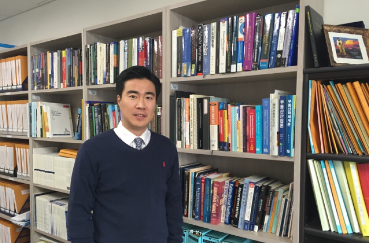 [Herald Interview] ‘Korea needs new perceptions, tools for housing market’