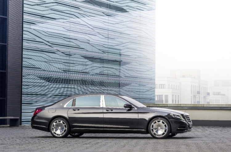 Mercedes-Benz introduces reborn Maybach