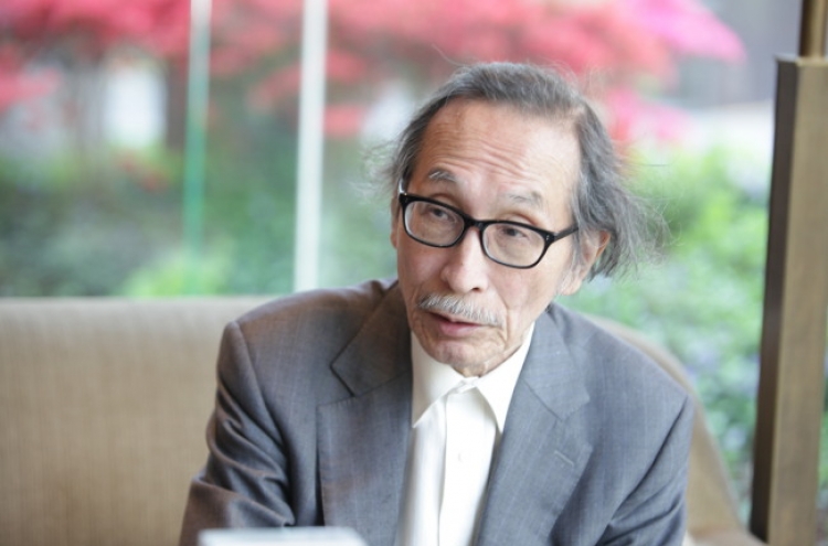 [Herald Interview] Japanese scholar urges Abe to act on sex slavery