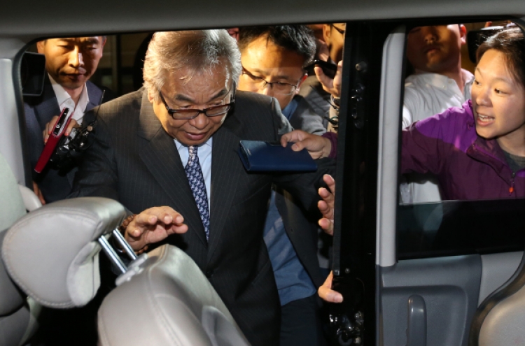 Ex-presidential secretary detained in graft case