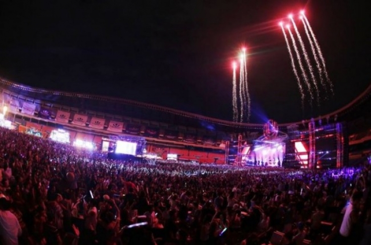 EDM festival draws crowds despite MERS