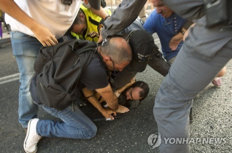 이스라엘 '동성애 증오범죄' 피격 10대 소녀 끝내 숨져