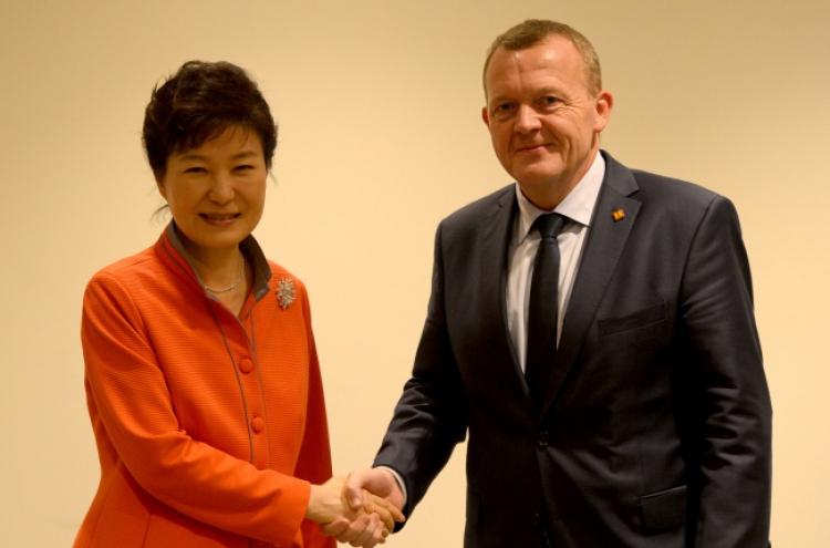 Park proposes boosting cooperation with Denmark over Arctic routes