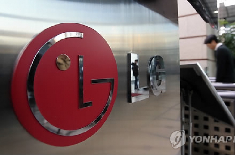 LGE sees Q3 earnings plunge