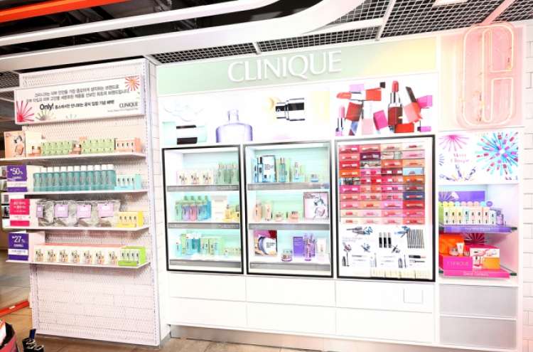 Clinique to be sold at drugstores