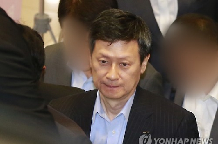 Spurned Lotte’s eldest son sues exec