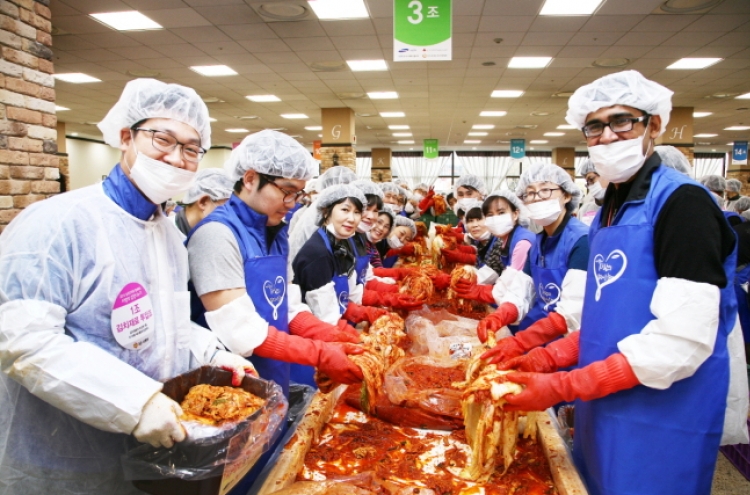 [Photo News] Samsung donates kimchi for the underprivileged