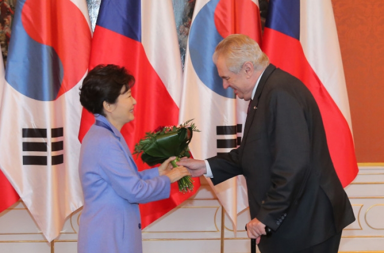 Seoul, Prague discuss nuclear plant cooperation