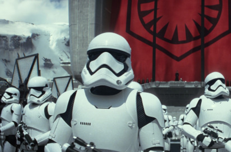 [Herald Review] ‘The Force Awakens’ an ode to original ‘Star Wars’