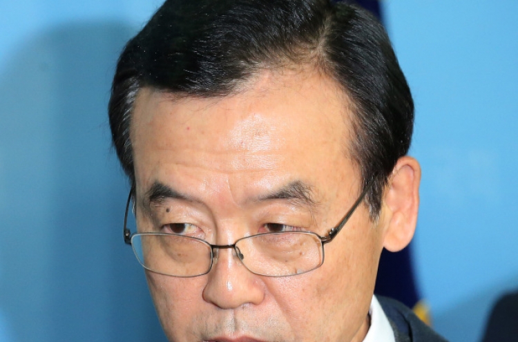 Ahn’s bloc expands with another NPAD defection