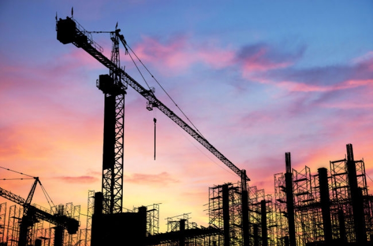 Overseas construction orders drop 30% in 2015