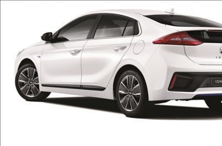 Hyundai Motor aims to sell 30,000 Ioniq hybrids