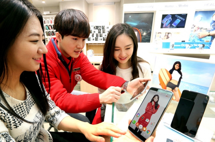 [Photo News] SKT's budget smartphone Sol gains popularity