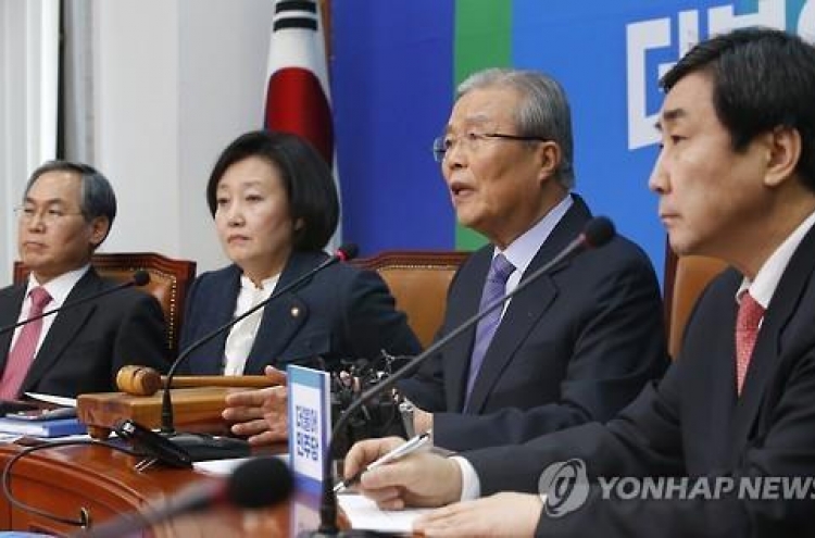 더민주 "여당이 선거법 방관"…與 '합의파기론' 역공