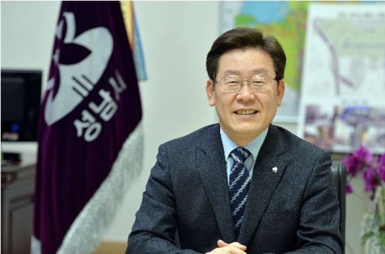 Seongnam City Mayor Lee draws attention for ‘grassroot politics’