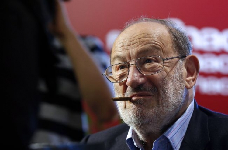 Umberto Eco: from philosophy to best-sellers