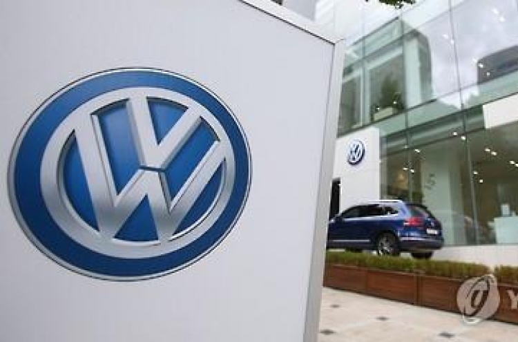 Volkswagen to recall emissions-faked cars in late April