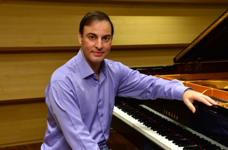 [Herald interview] Pianist Aviram Reichert, witness of sea change in Seoul’s classical scene