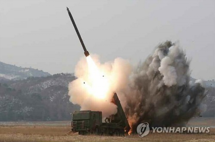 북한, 동해로 단거리 발사체 4발 발사…사흘만에 또 무력시위