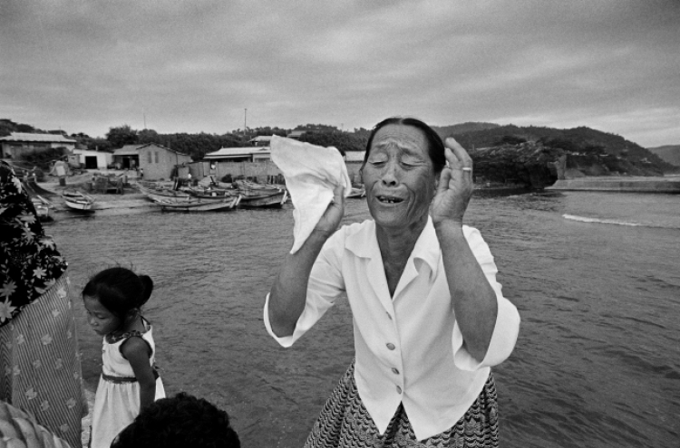 Korean shamanic ritual documented in photography