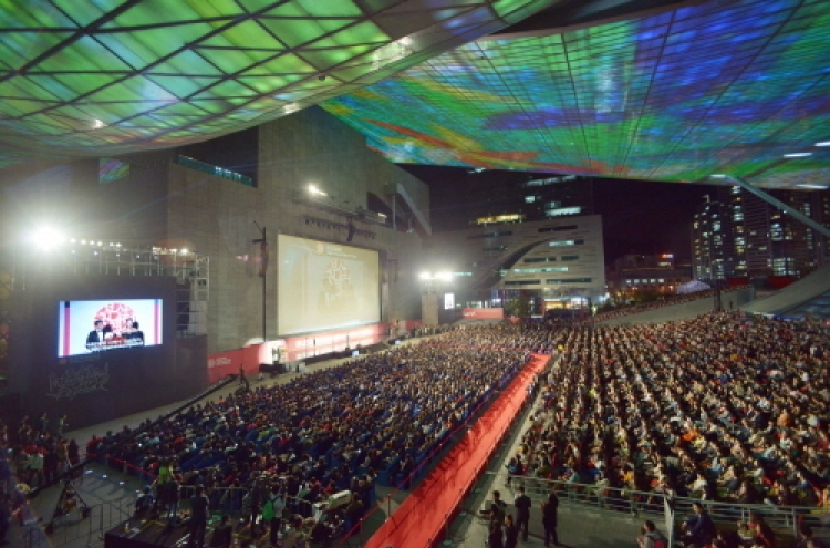 Future of Asia’s largest film fest uncertain　