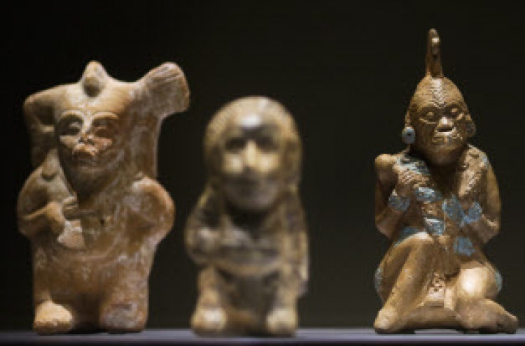 The body, animals and deities: Mayan art on show in Berlin