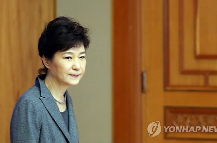 Korea faces global economic slowdown, President Park says