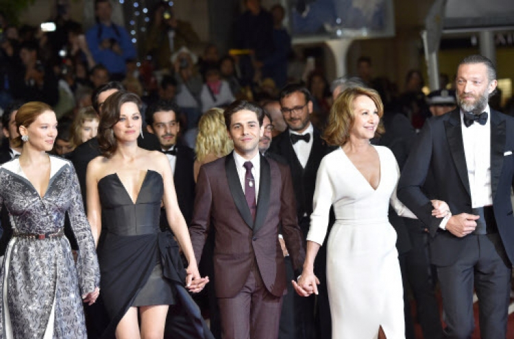 Cannes wunderkind blows off boos for new all-star drama