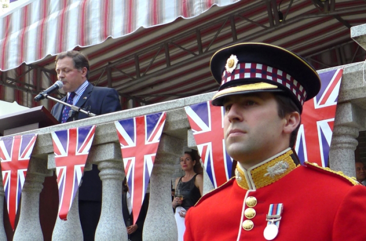 U.K. celebrates Queen’s 90th birthday