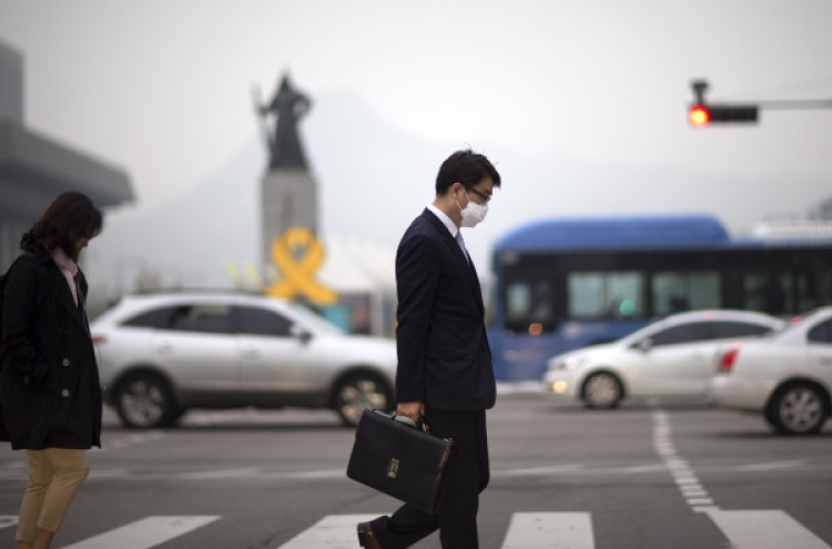 'Silent' green cars could be a risk to walkers: report