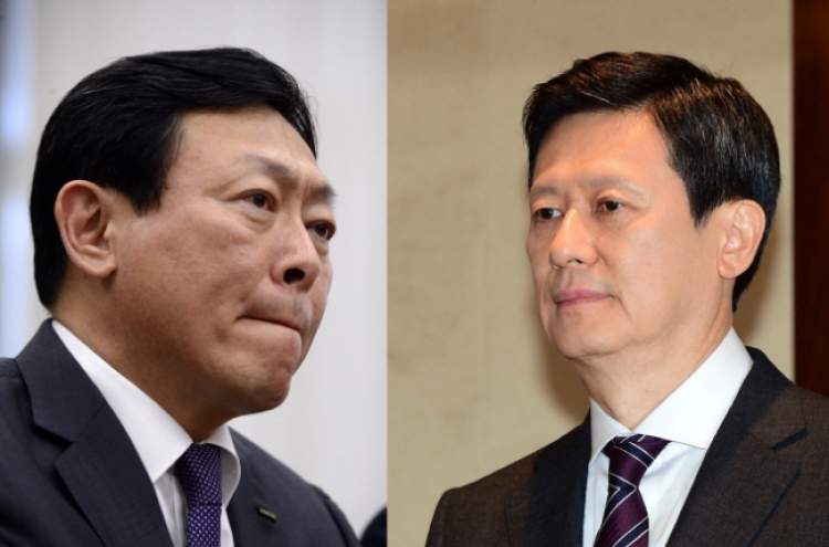 Lotte brothers prepare for showdown in Japan amid probe