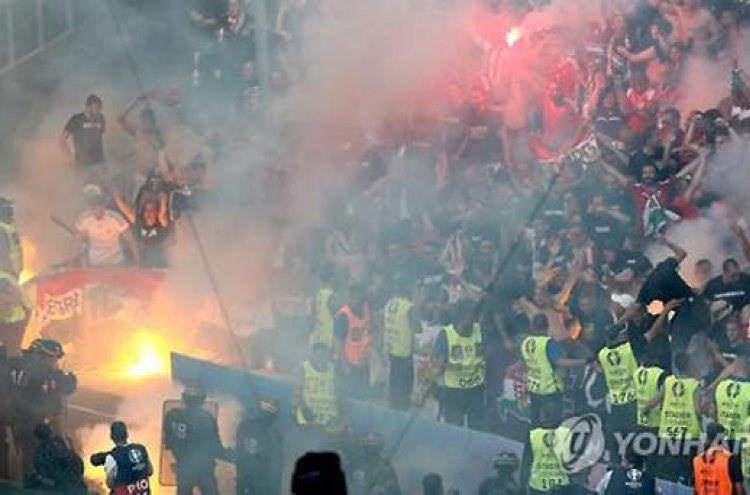 After quiet night, Lille prepares fans clashing at Euro 2016