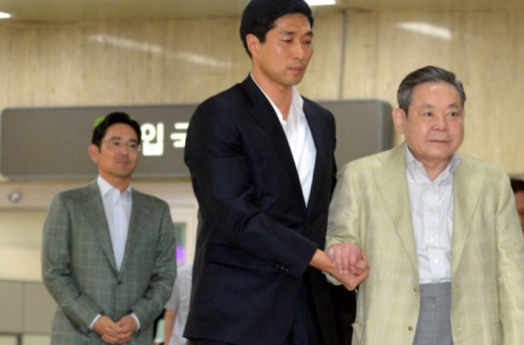 Samsung denies rumors of chairman’s death