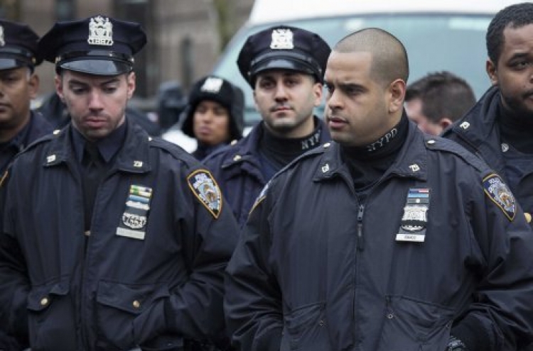 뉴욕경찰, 퇴근 후 교통시비로 운전자 권총사살