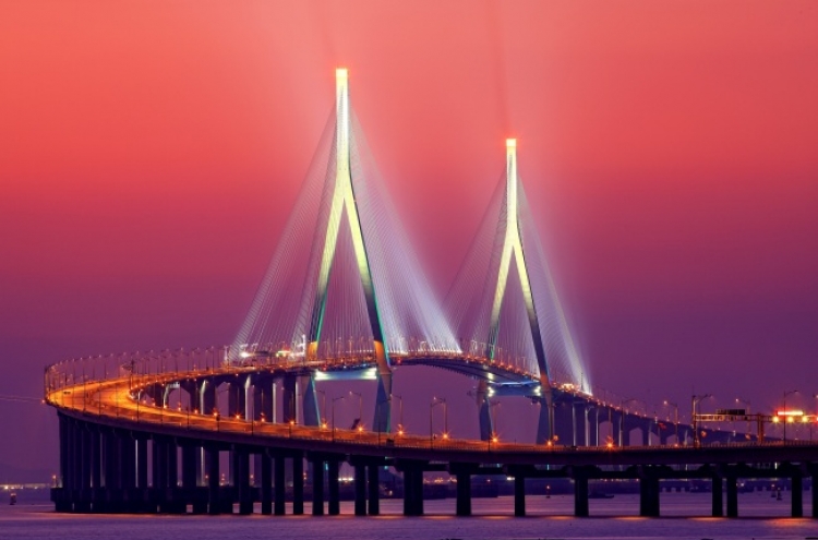 Incheon Bridge draws global recognition