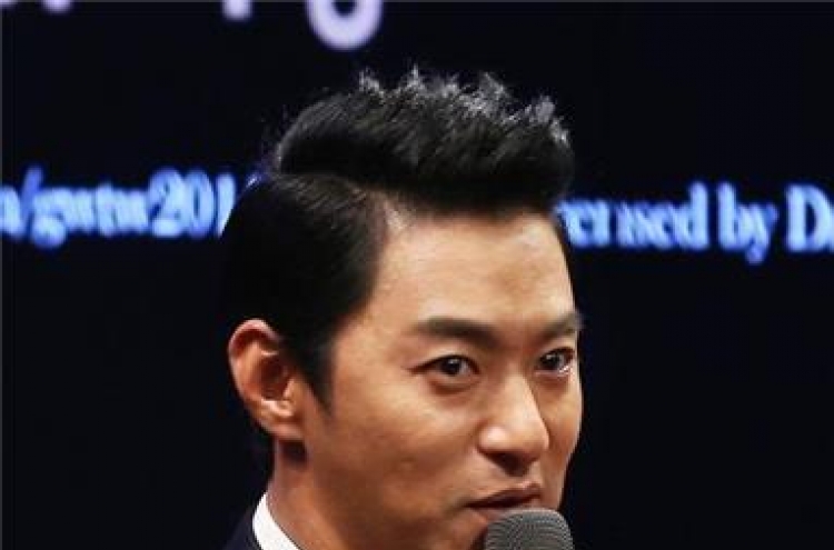 Actor Joo Jin-mo denies dating rumors with Chinese actress
