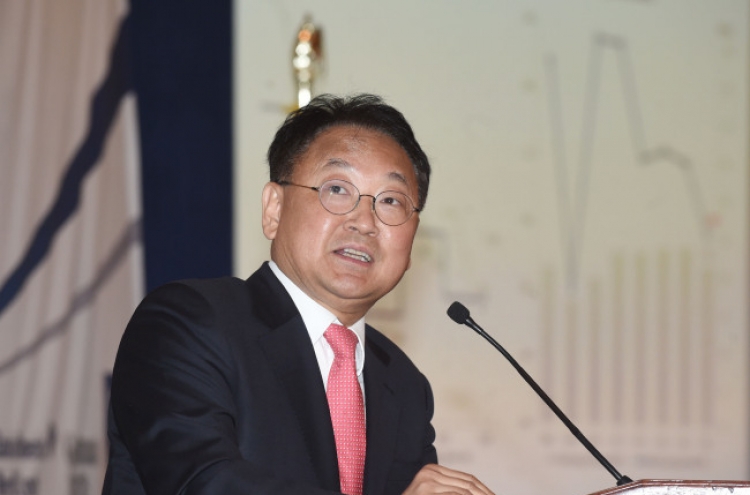 FM says S. Korea’s growth rate will drop more without supplementary budget