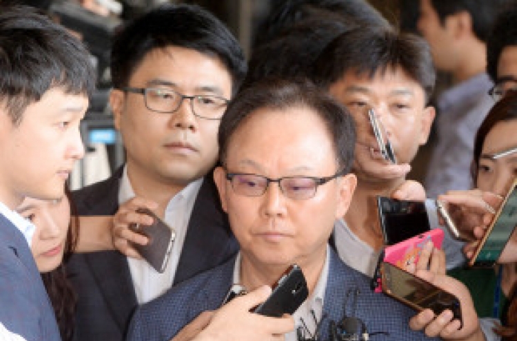 Ex-Lotte Chemical chief summoned over accounting fraud allegations