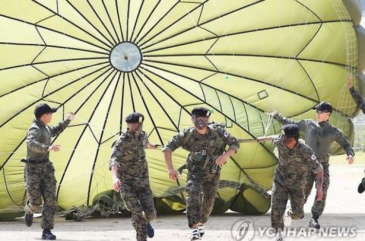 N. Korean defectors experience barracks life with special forces