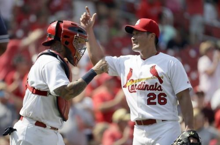 Cardinals' Oh Seung-hwan earns 3rd save of season