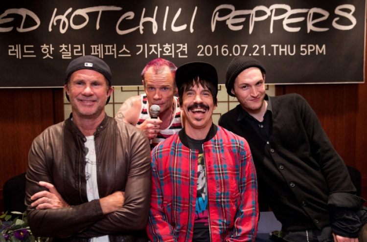 Red Hot Chili Peppers return as ‘roaring beasts’