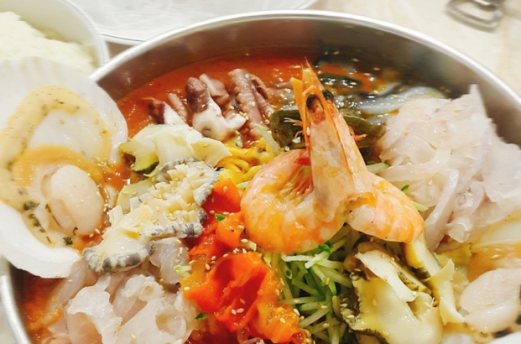 [The Palate] Raw seafood soup, mulhoe