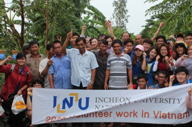 Incheon National University students join volunteer program in Vietnam