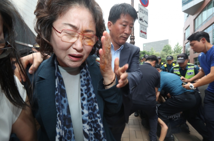 [NEWSMAKER] Protests mar 'comfort women' fund launch