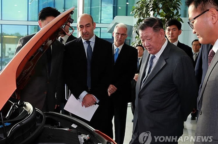 Hyundai chairman seeks Europe momentum amid low growth