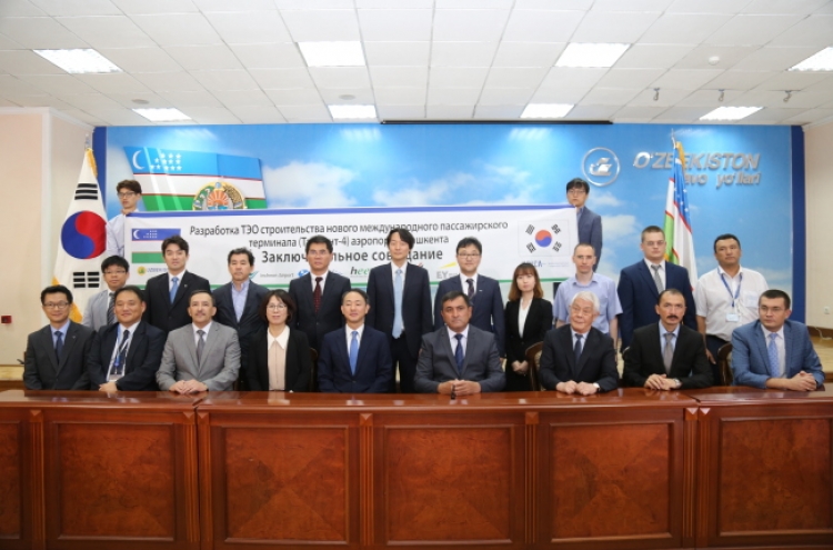 [Photo News] Korea building Uzbek airport terminal