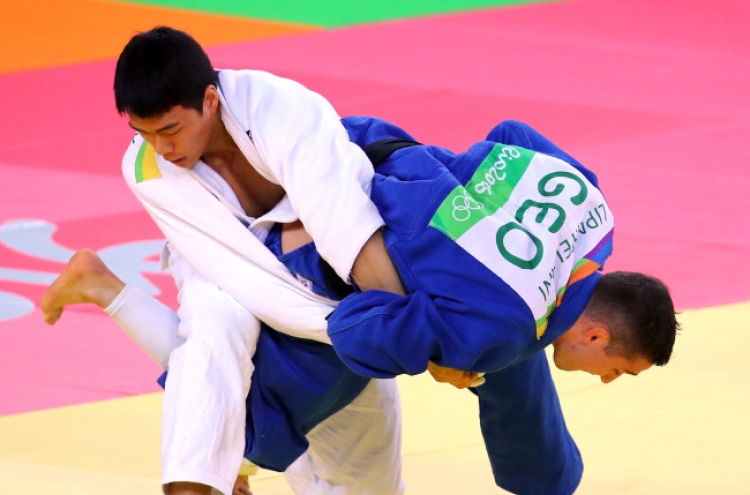 Korean Gwak Dong-han wins bronze in men's judo