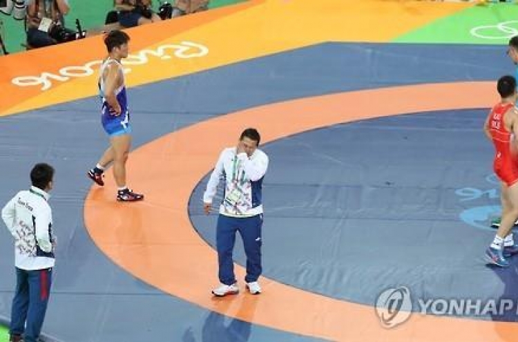 <올림픽> 김현우 '도둑맞은' 승리…한국선수단 첫 제소