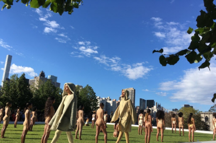 Kanye West unveils body suits in NY presidential park