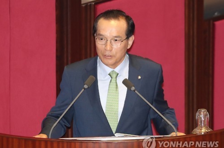 Half of high-ranking gov't officials' children given favor in military duty: lawmaker